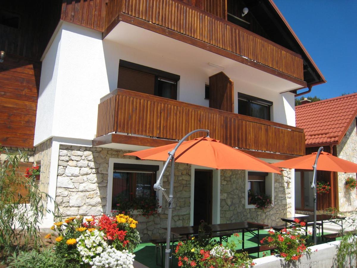 Sixteen Lakes Guest House 2 Йезерце Екстериор снимка