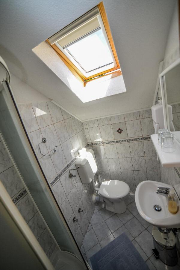 Sixteen Lakes Guest House 2 Йезерце Екстериор снимка