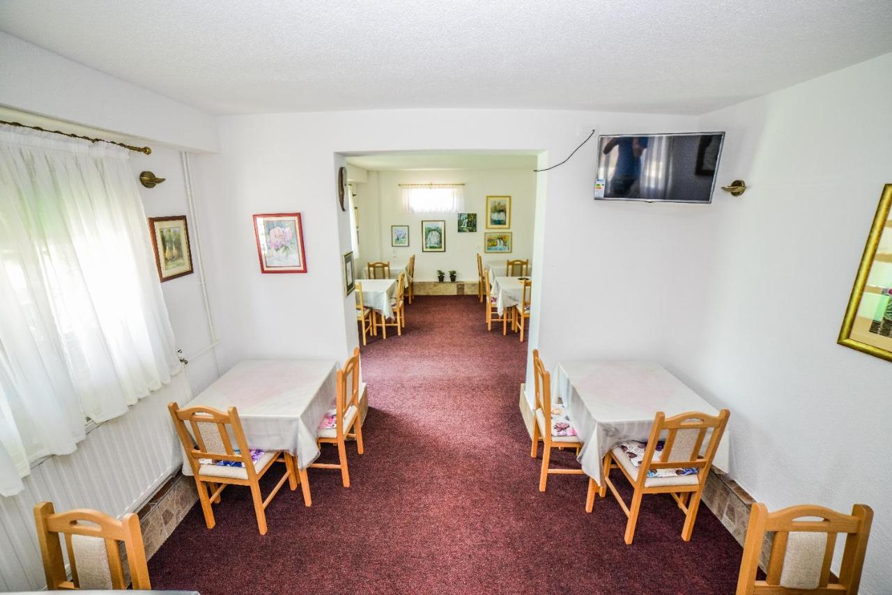 Sixteen Lakes Guest House 2 Йезерце Екстериор снимка