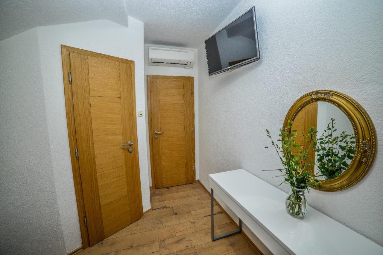 Sixteen Lakes Guest House 2 Йезерце Екстериор снимка