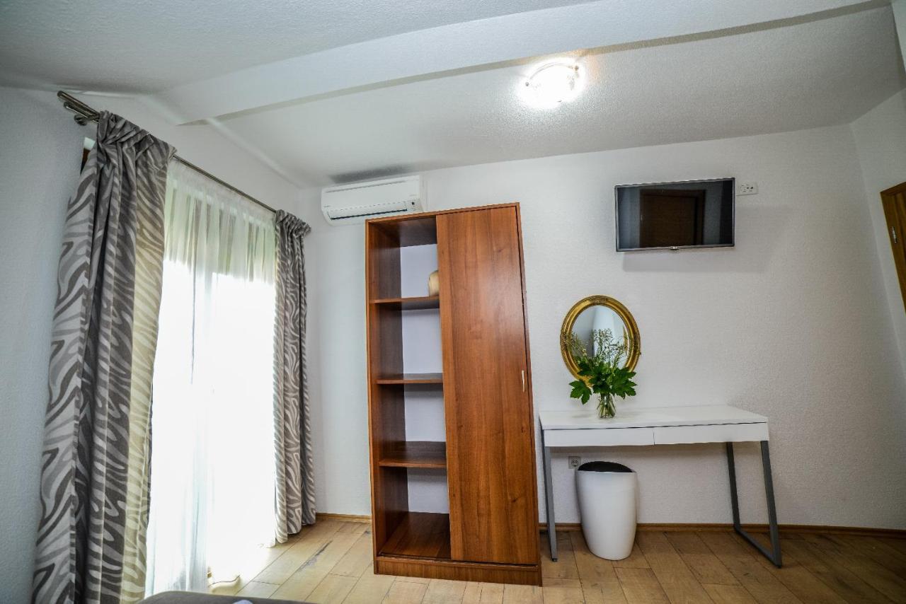 Sixteen Lakes Guest House 2 Йезерце Екстериор снимка