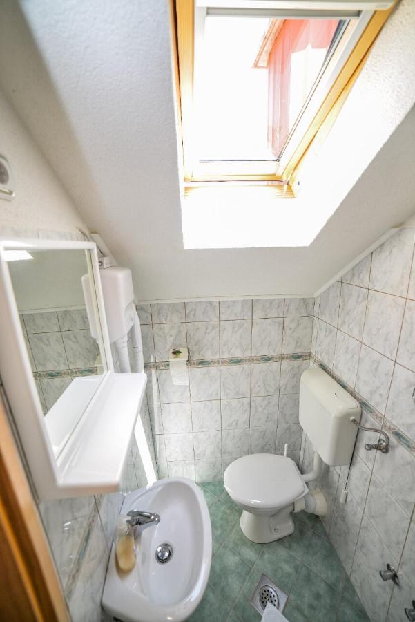 Sixteen Lakes Guest House 2 Йезерце Екстериор снимка
